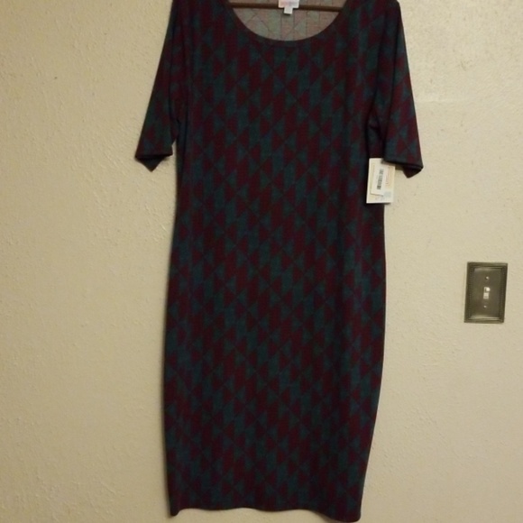 LuLaRoe Dresses & Skirts - Lularoe Julia dress